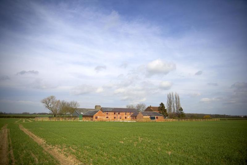 Wold Escapes, Highfield Farm Bed & Breakfast Driffield Exterior photo