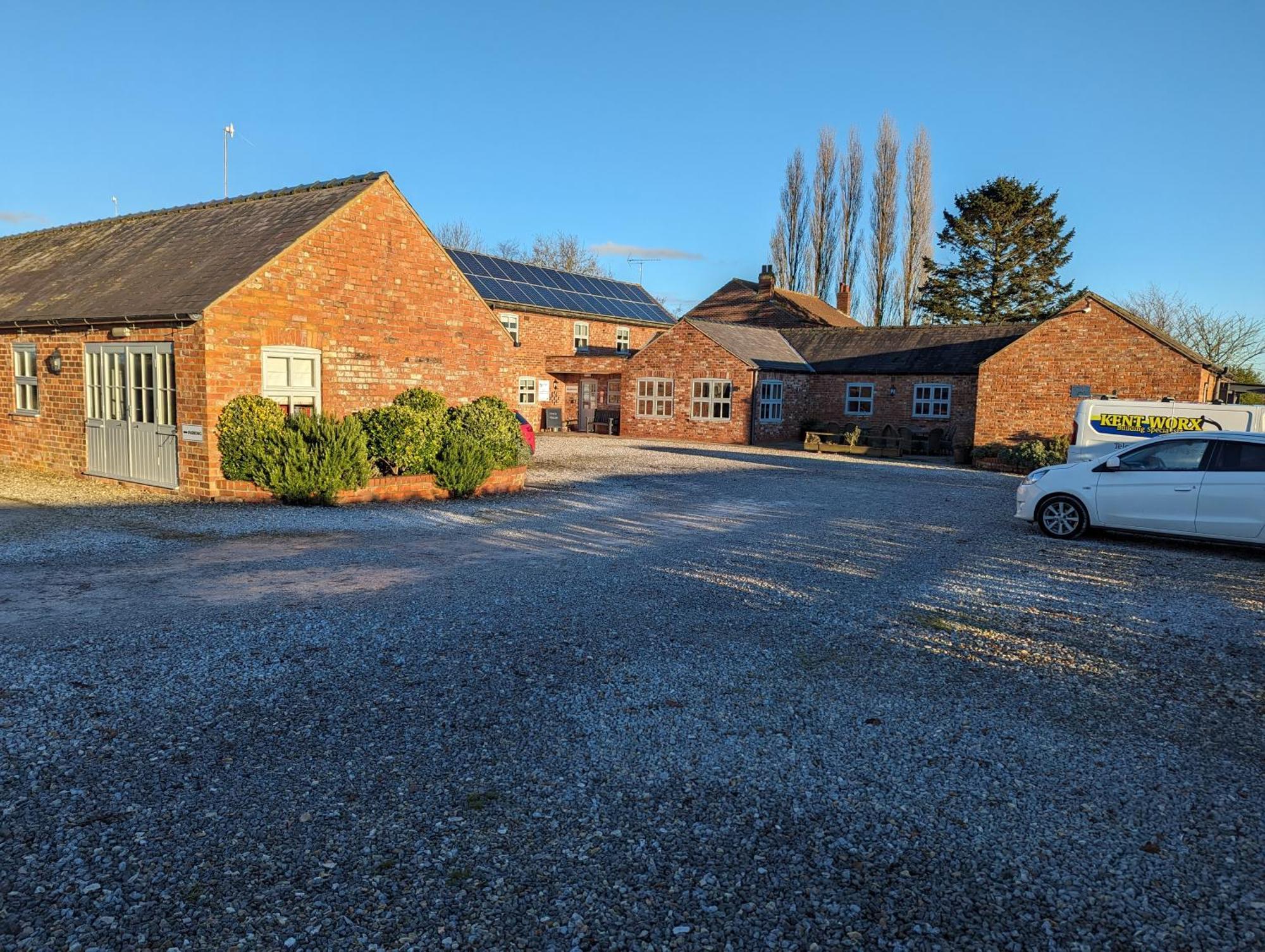 Wold Escapes, Highfield Farm Bed & Breakfast Driffield Exterior photo